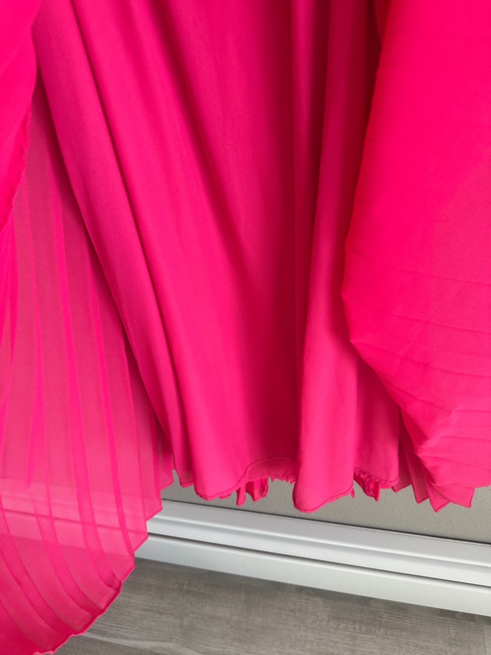 NWT Lulu's Pink Pleated Wrap Midi Dress Medium - Picture 10 of 14